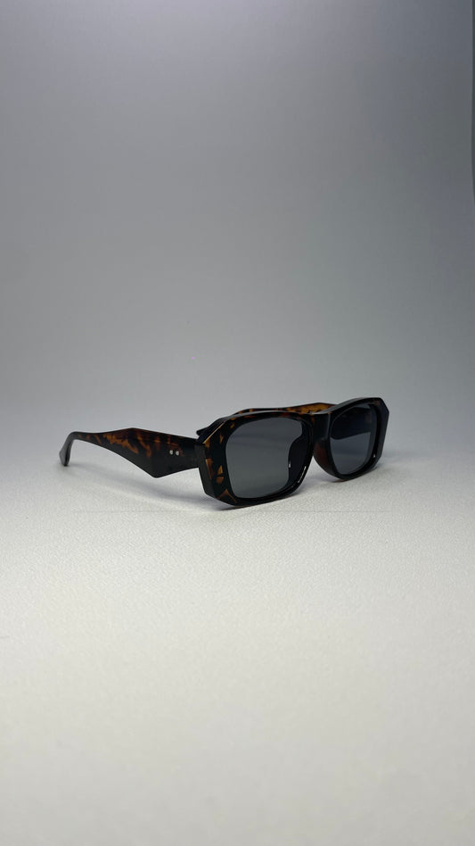 Avira brown tartarooga