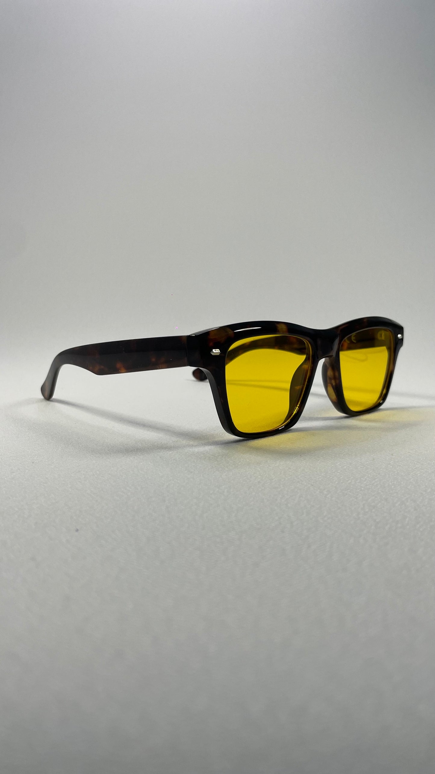 Azzuro brown tartarooga/yellow