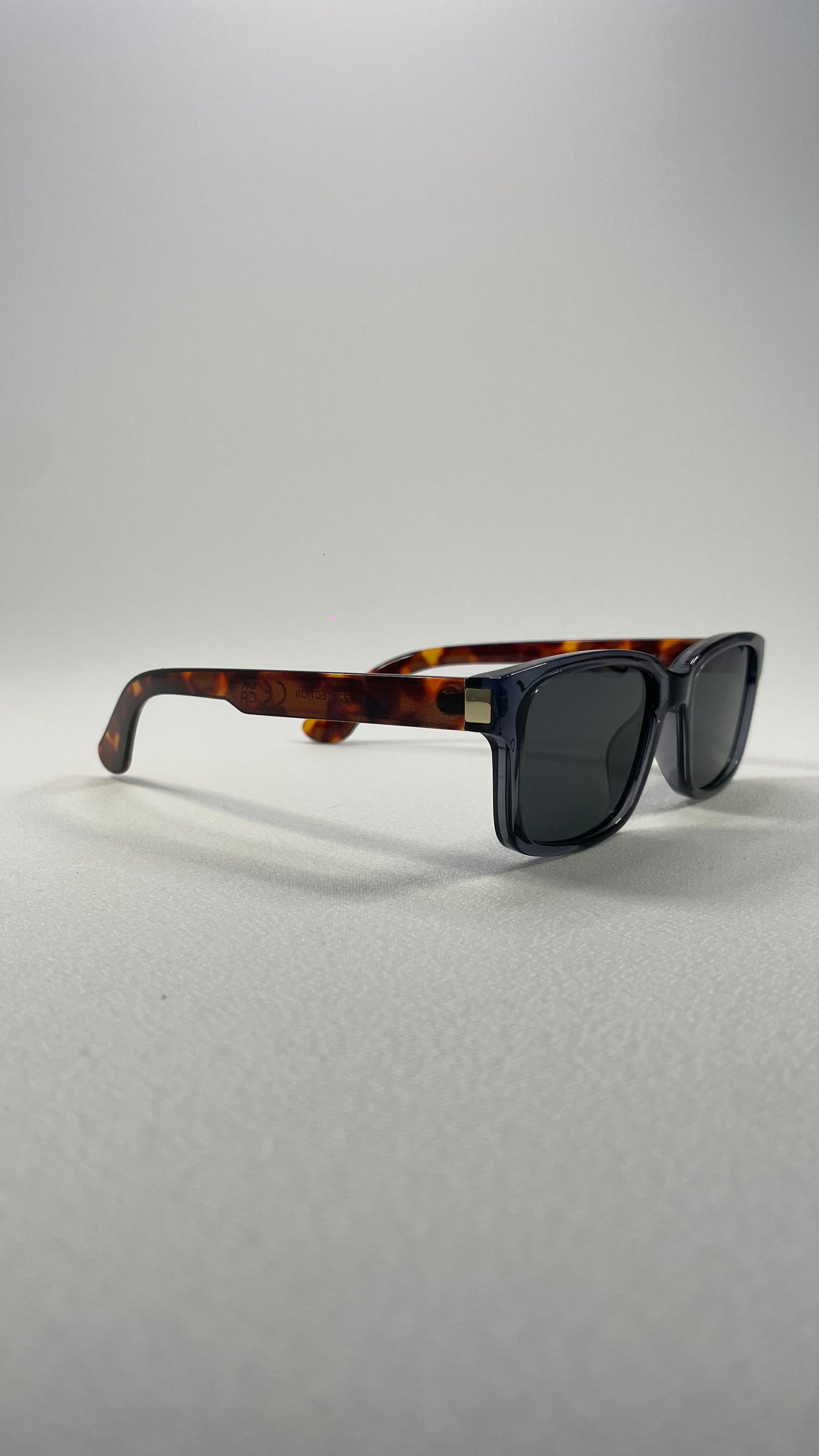 Alba shades