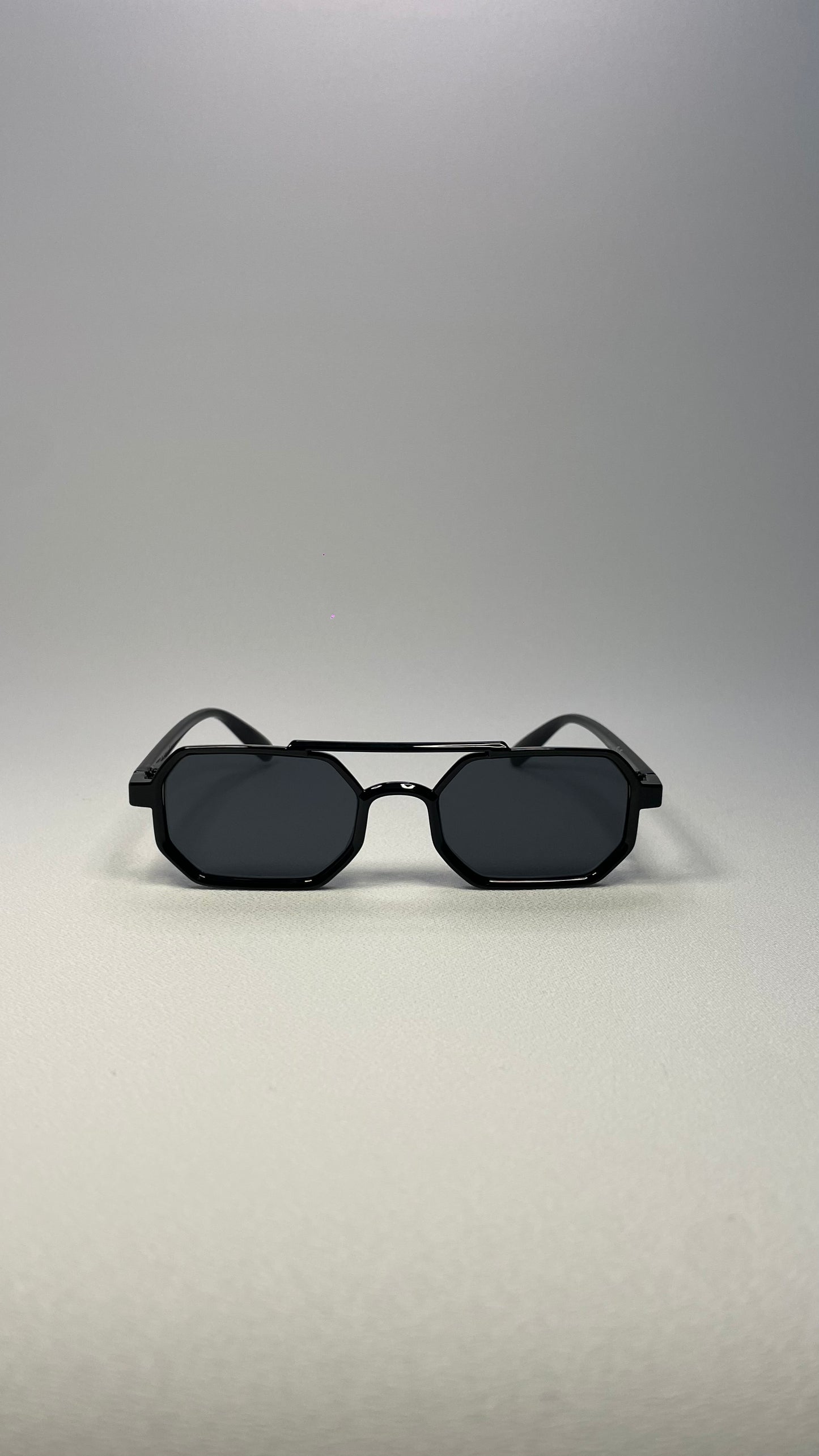 Skiathos Specs black